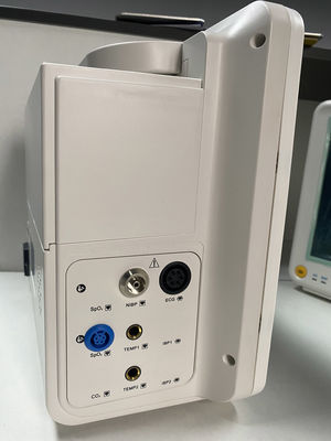 Lichtgewicht 3,9 kg Multi Parameter Patiënt Monitor met 12,1 inch TFT-color display en optie voor trolley/wandbeugel